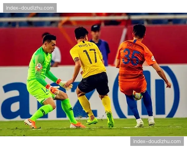 卡里克赛后直言VAR标准不一 相同犯规不同判罚影响战局 卡里克赛后直言VAR标准不一 相同犯规不同判罚影响战局